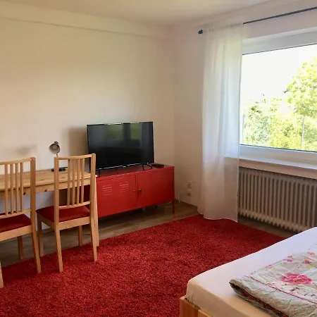 Mayen, Im Mohren, Nr2, Waldrand, Nahe Nurburgring & Burg Eltz, Gemeinschaftsbad