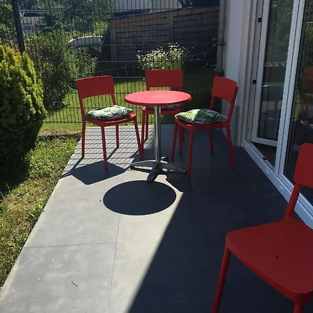 Homestay Mayen, Im Mohren, Nr2, Waldrand, Nahe Nurburgring & Burg Eltz, Gemeinschaftsbad *